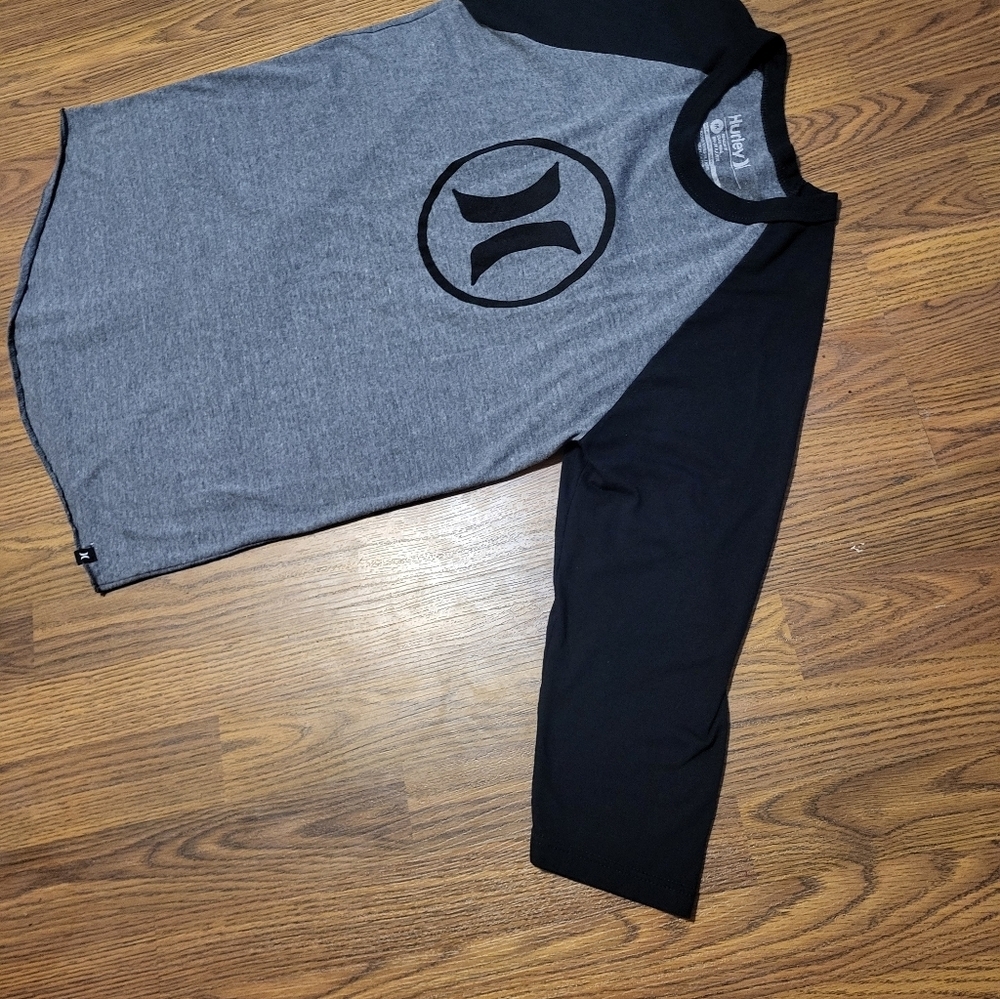 Hurley Men’s Black & Gray ¾ Sleeve Raglan Tee Size Medium C17 - Picture 3 of 5